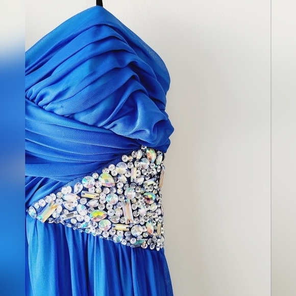 City‎ Triangles blue color formal prom dress with rhynestones size 13 - Picture 4 of 8